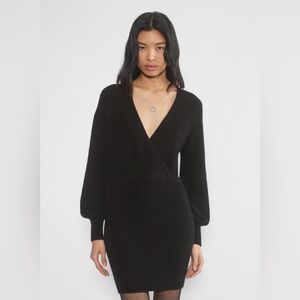 Aritzia Wilfred Elsie Dress Elegant Black Knit V-Neck Dress Size S